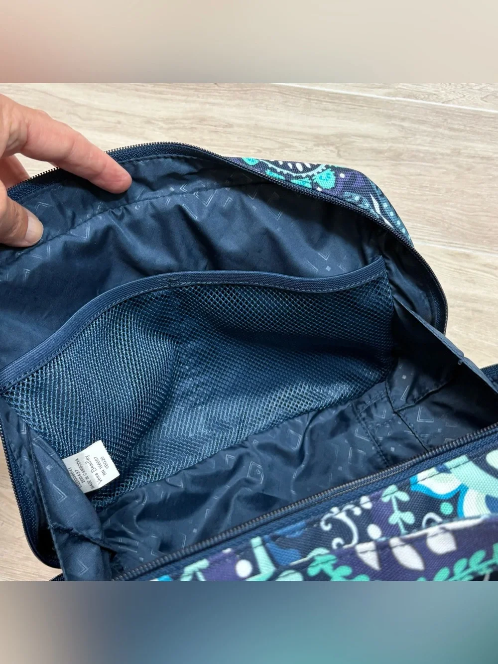 Vera Bradley Double Zip Toiletry Bag Travel Cosmetic Island Medallion